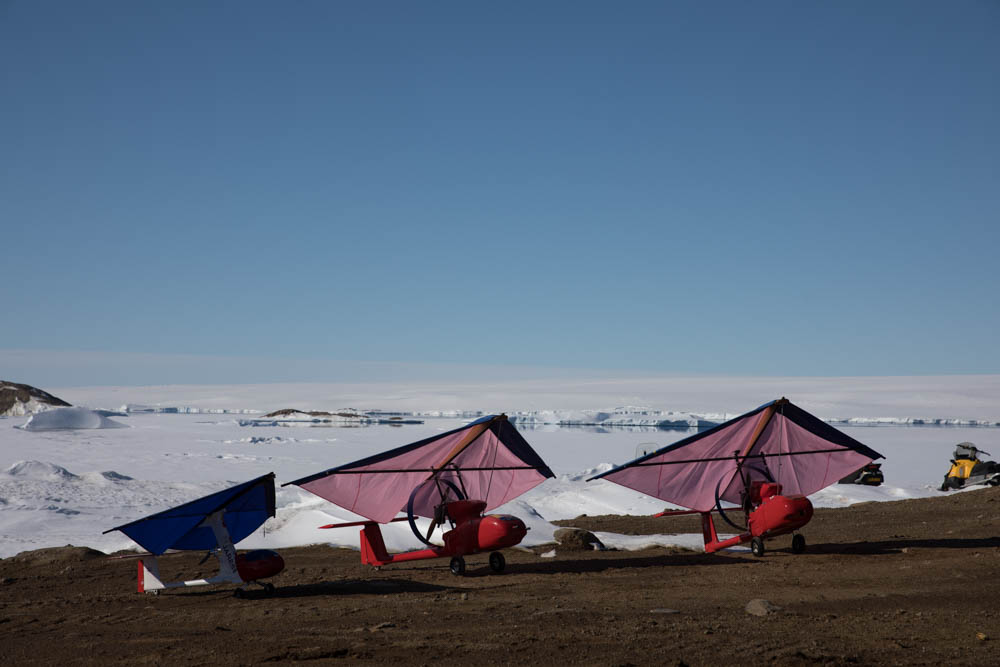南極の地を再び踏んだカイトプレーン